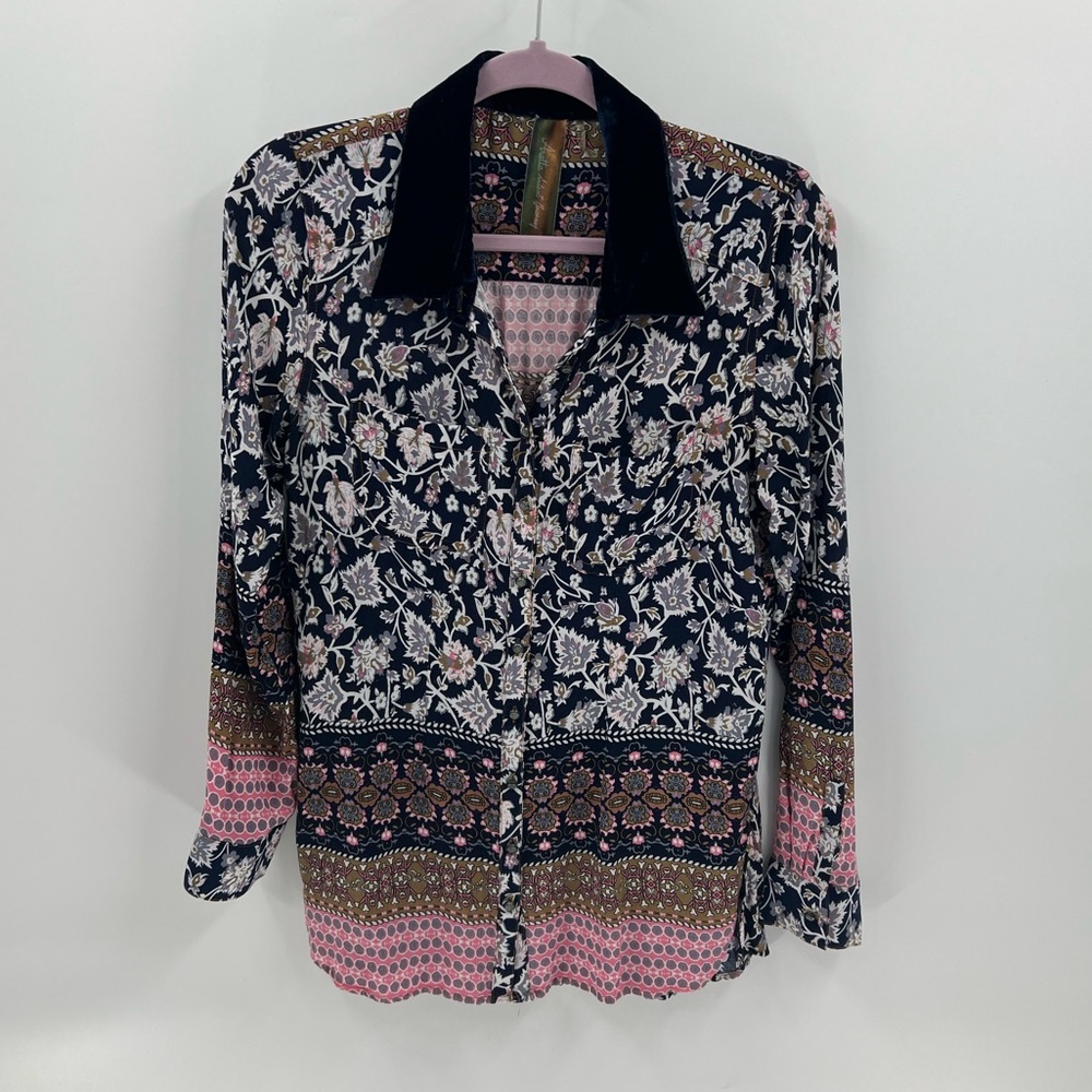 Aratta Silent Journey button front tunic top